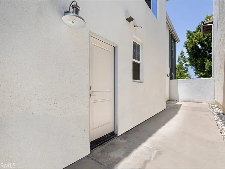 136 Modjeska — Photo 36