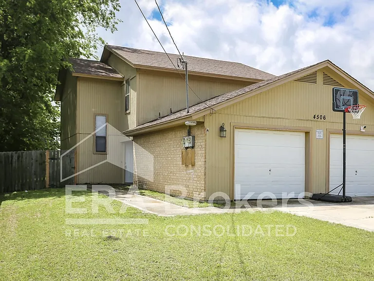 4506 Lago Cir #A — Photo 1