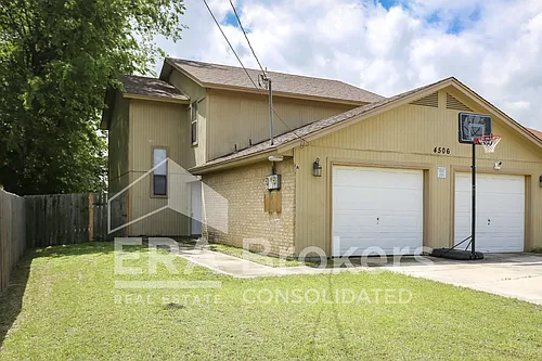 4506 Lago Cir #A Photo 1