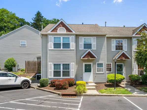 256 Quassaick Avenue #17, New Windsor, NY 12553