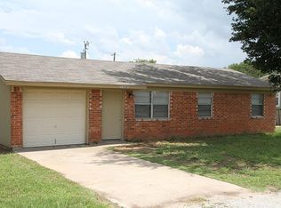 1848 Coral Rd, Azle, TX 76020