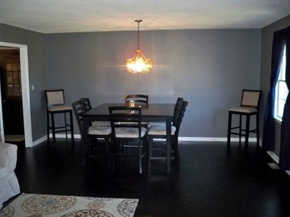 3rd image of 2562 Country Club Dr
