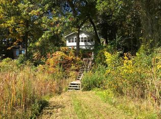 3065 Bass Point Dr, Delton, MI 49046