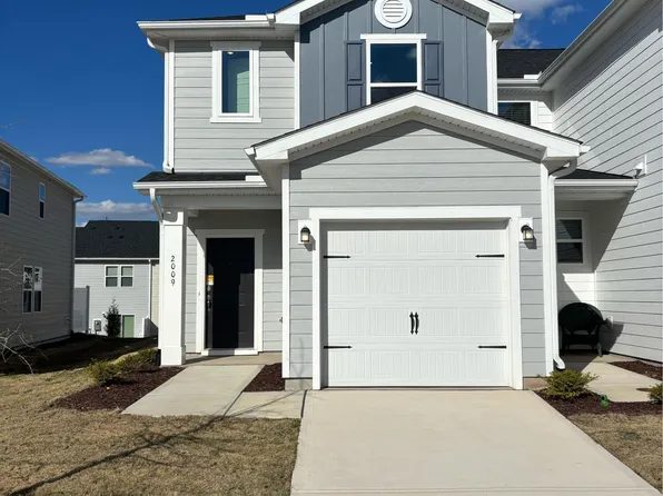 2017 Oakdale Dr, Durham, NC 27703