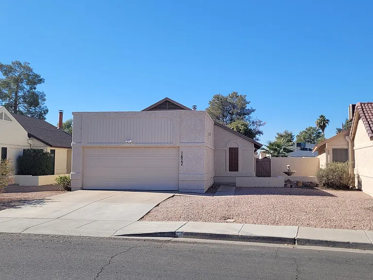 1622 N Comanche Dr — Photo 1