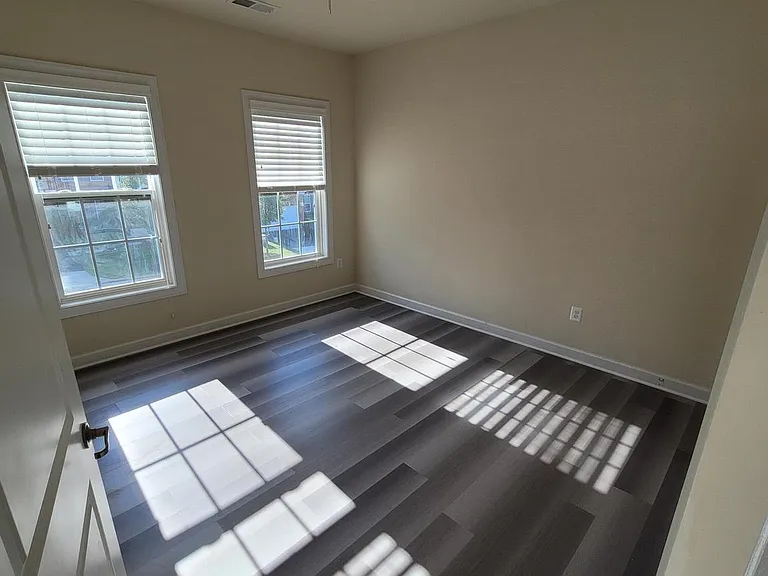 15406 Sir Edwards Dr — Photo 44