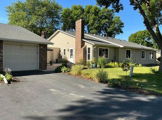 9362 Ranchview Ln N, Maple Grove, MN 55369