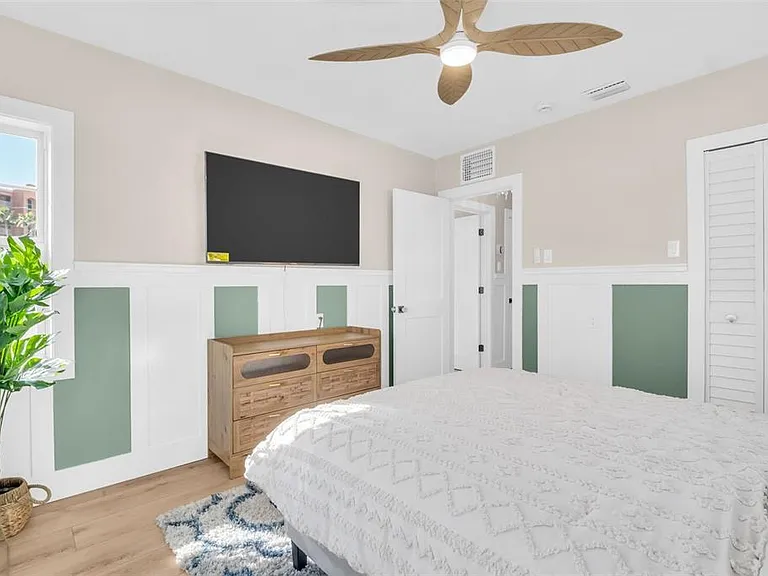 16613 Gulf Blvd — Photo 29