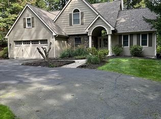 111 Laurel Hill Dr, Greentown, PA 18426