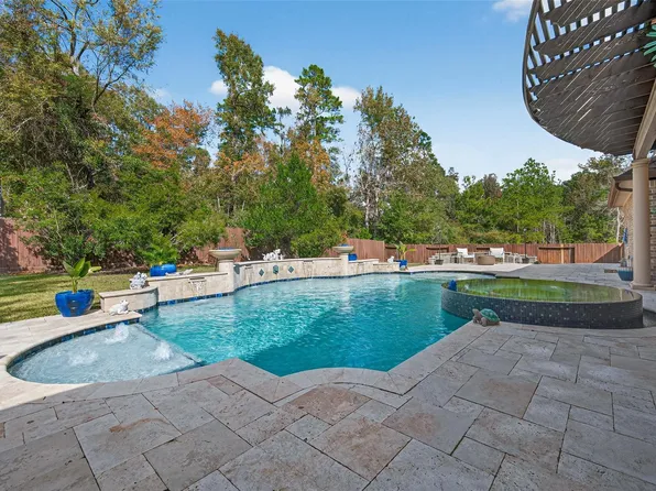 2007 Cliff Manor Dr, Conroe, TX 77304