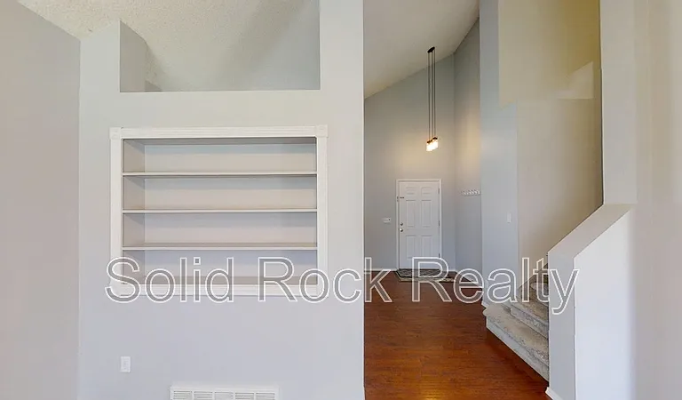 8175 Saint Helena Dr — Photo 8