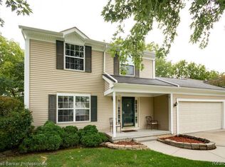 15231 Weller Ct, Holly, MI