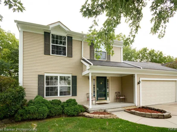 15231 Weller Ct, Holly, MI 48442