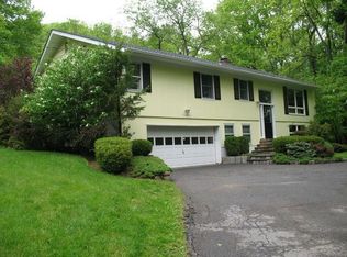 6 Buttonhook Rd, Chappaqua, NY 10514