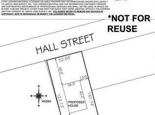 9 Hall Rd, Webster, MA 01570