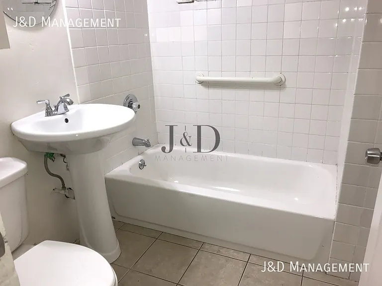 2120 Island Ave — Photo 8