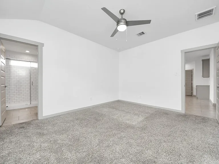 28930 Yulee Mill Dr — Photo 3