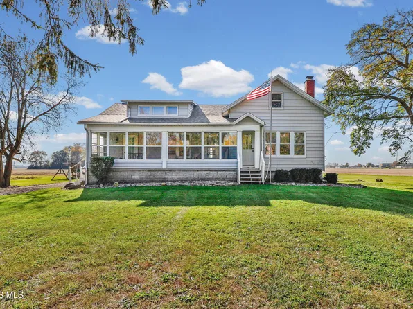 7520 Cedar Point Rd, Oregon, OH 43616