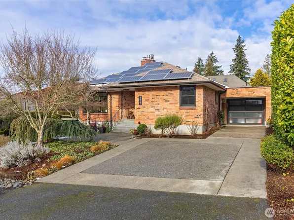 1022 NW 177th Place, Shoreline, WA 98177