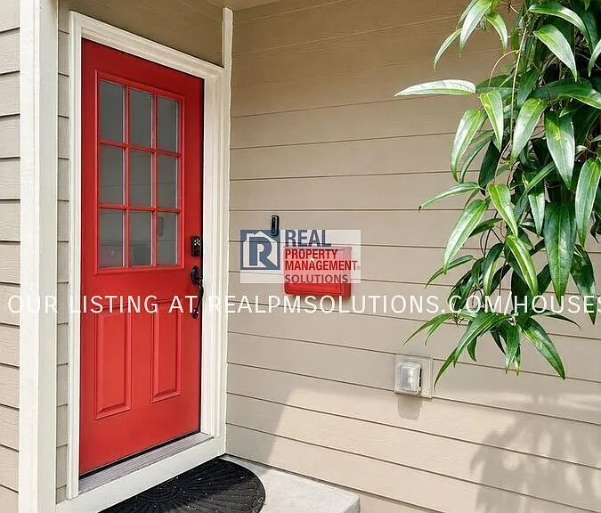7670 N Mississippi Ave — Photo 3
