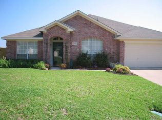 1601 Crooked Ln, Fort Worth, TX 76112