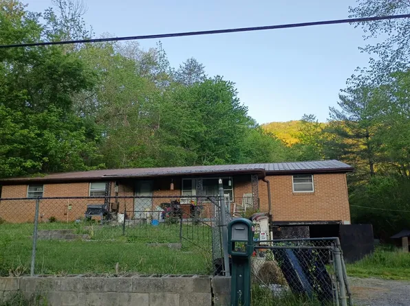 160 Harrison Cir, Cumberland Gap, TN 37724