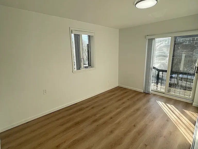 2163 E 17th St #2 — Photo 11
