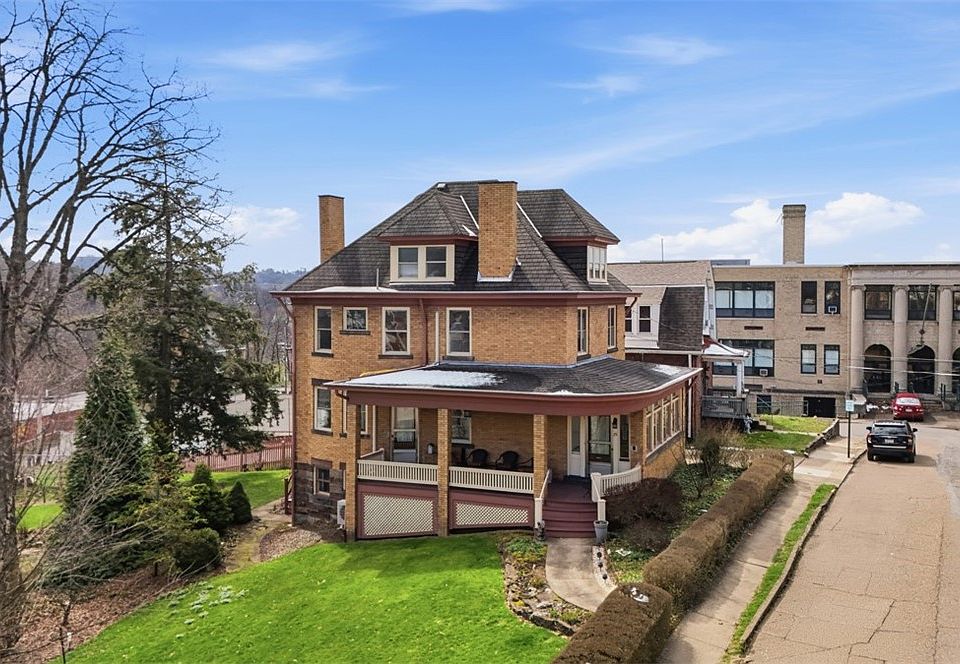 1st image of 25 Vancouver Ave