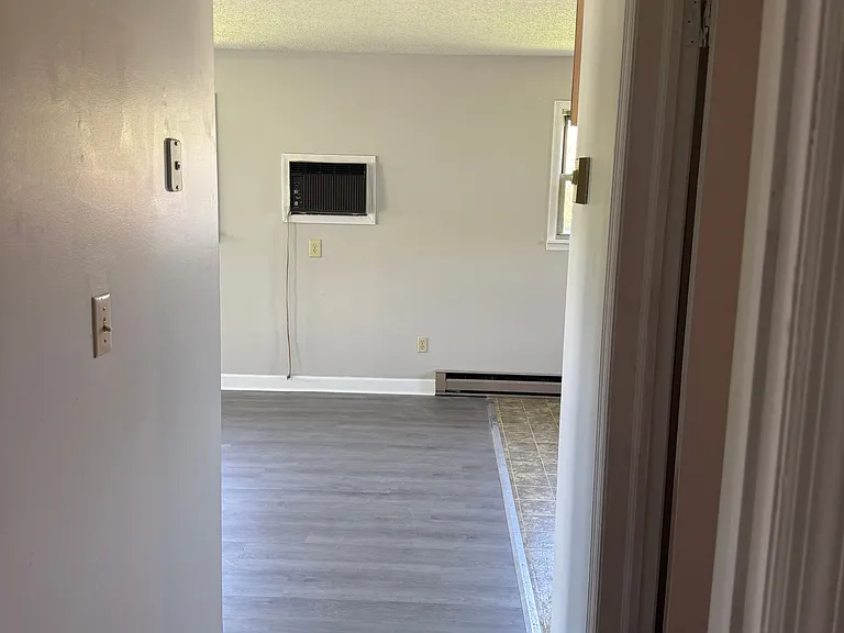 112 Monterey Dr — Photo 3
