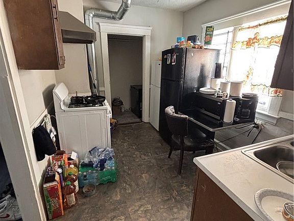 5th image of 12409 Union Ave