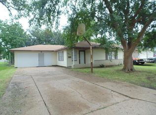 2400 Angelle Dr, Port Arthur, TX 77642