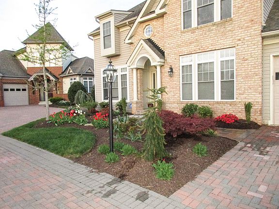 Landscpe and stone sidewalk