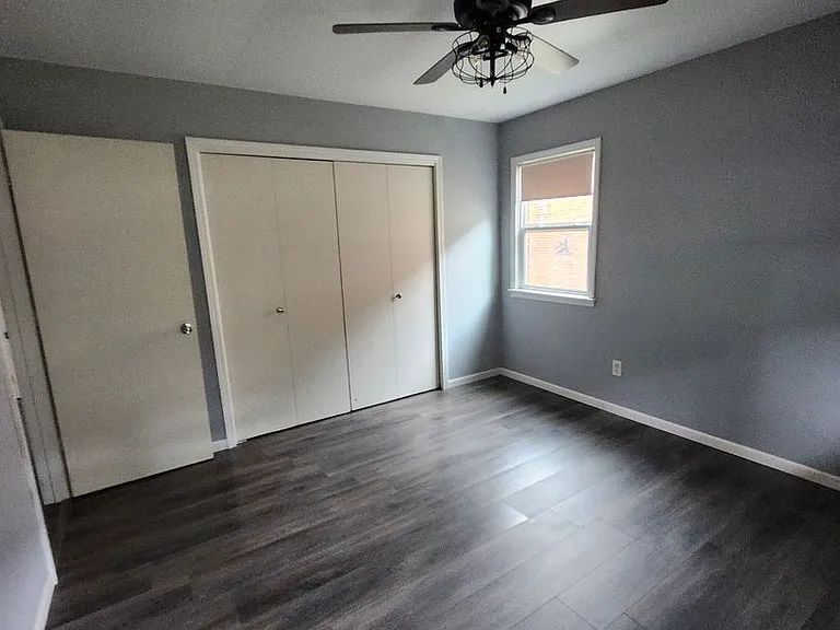 117 E Harrison St — Photo 7