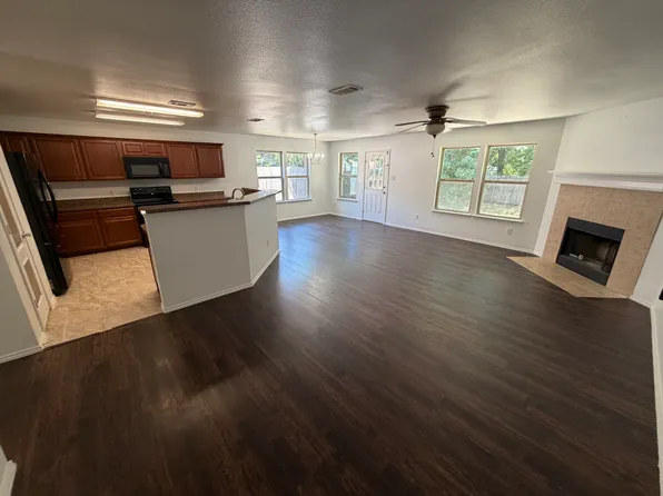 1223 Alhambra Dr, Lancaster, TX 75146