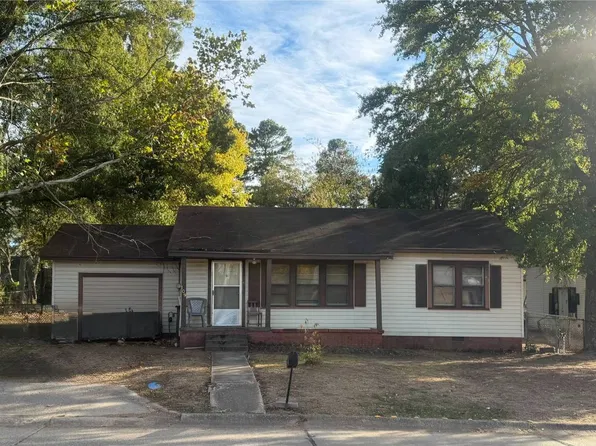 109 W 16th St, Hope, AR 71801