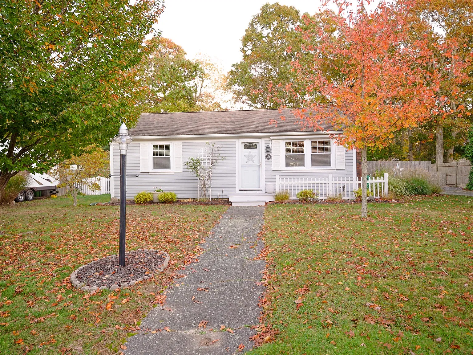 2 bed, 768 sqft, $3,000 — Photo 1