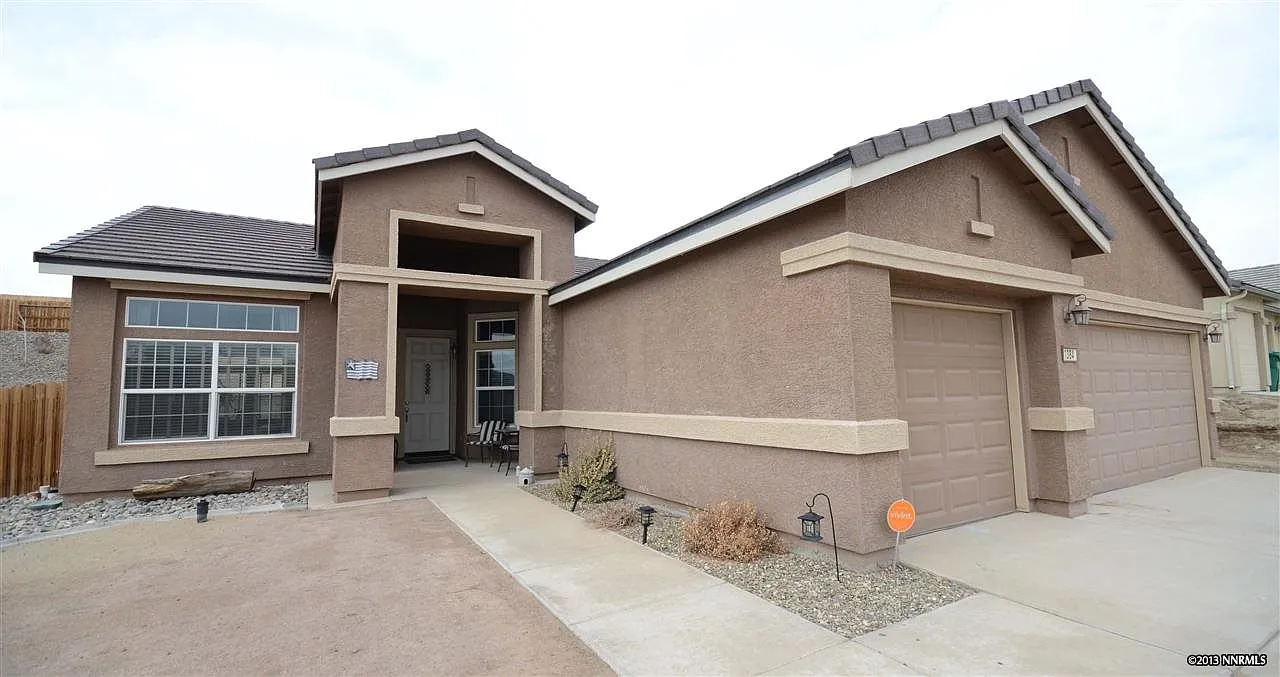 1389 Grassland Rd photo 1