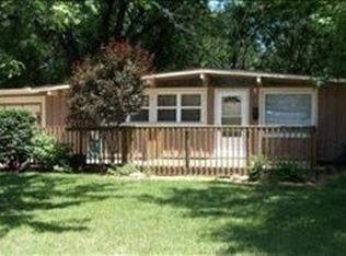 1540 SW 23rd St, Topeka, KS 66611