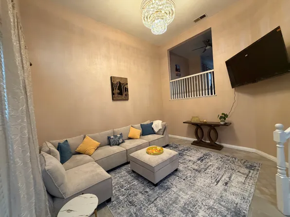 1860 E 12th St E, National City, CA 91950