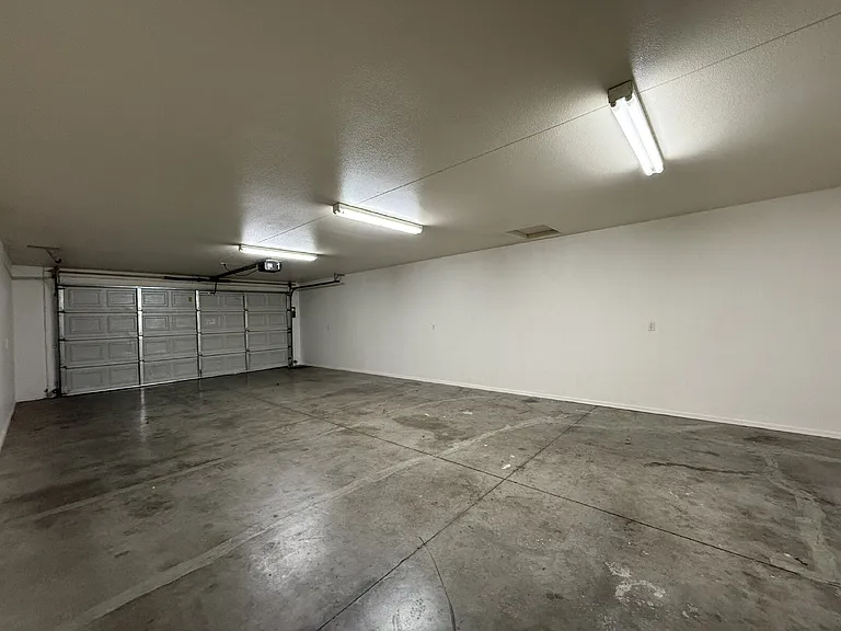 384 Anna Cir #A — Photo 26