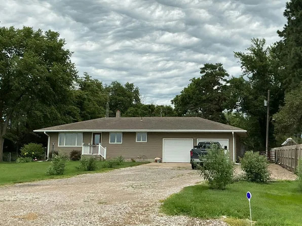 5834 68th St, Columbus, NE 68601