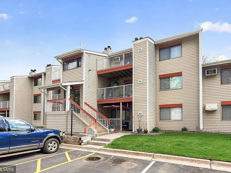 400 Shelard Pkwy #203 — Photo 1