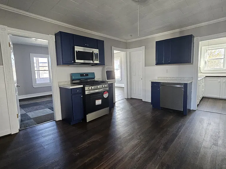 138 Clarendon St #2 — Photo 2