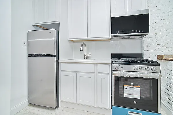 Rented by Compass | media 8