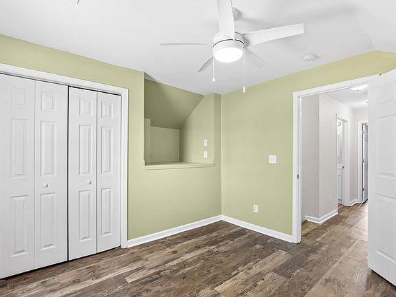 5th image of 221 Addison Cottage Way