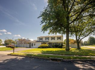 3591 W Dr, Bensalem, PA 19020