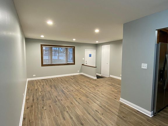 4th image of 7837 Catalpa Ave