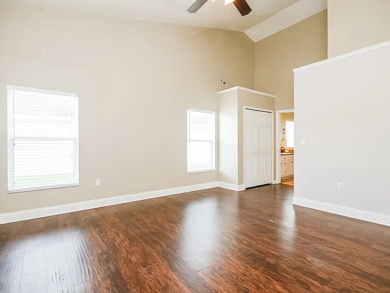 2428 Timothy Ln — Photo 11