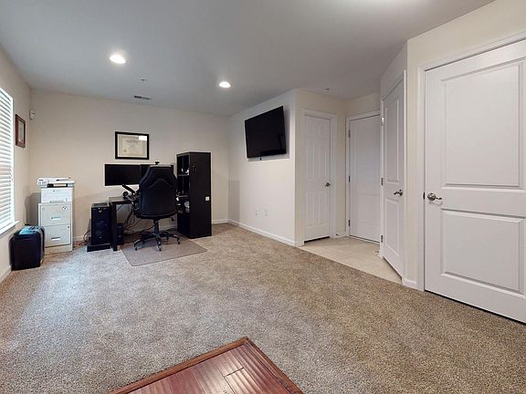 2nd image of 725 Edelen Station Pl