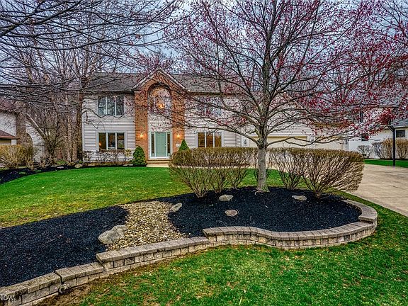 2nd image of 6853 Silkwood Ln